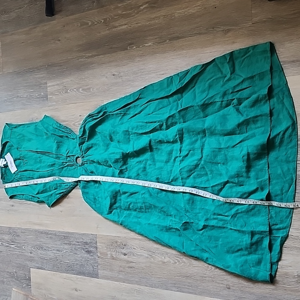 Emerald Cut- Out Green Sleeveless Sundress - Picture 6 of 14